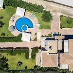 Romanza Luxury Villa Kalamákion
