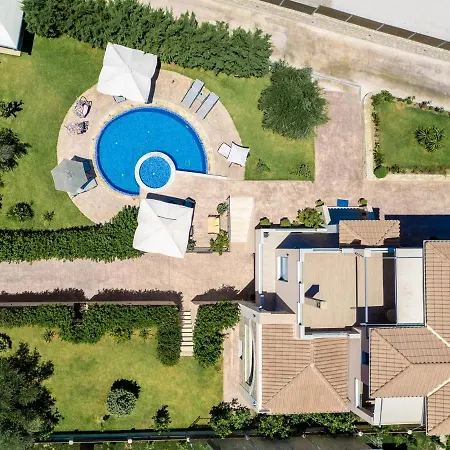 Romanza Luxury Villa Kalamáki