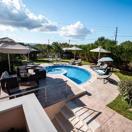 Villa Romanza Luxury Kalamákion