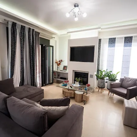 Romanza Luxury Villa Kalamákion