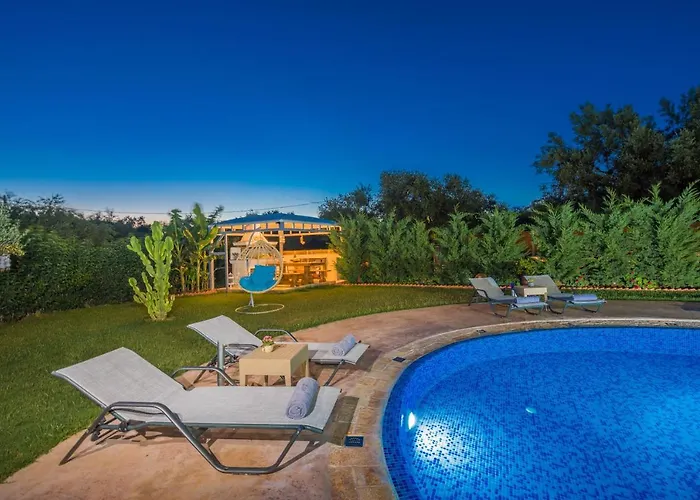 Romanza Luxury Villa Kalamákion