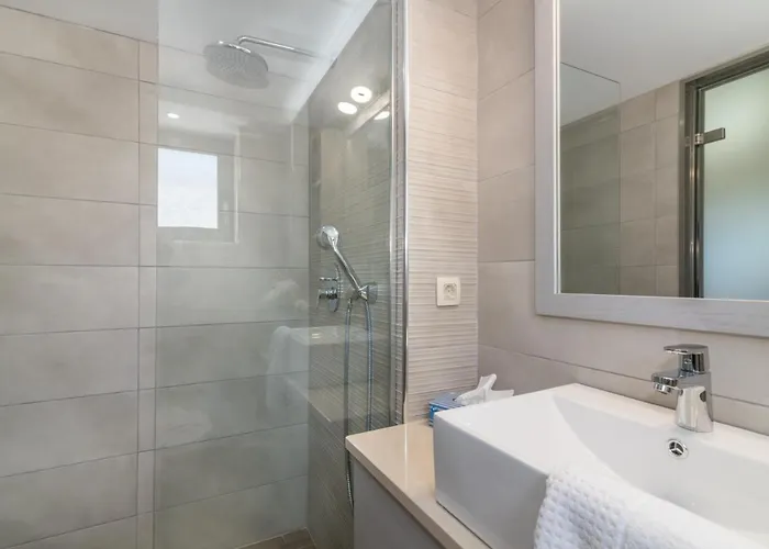 Romanza Luxury Villa Kalamákion