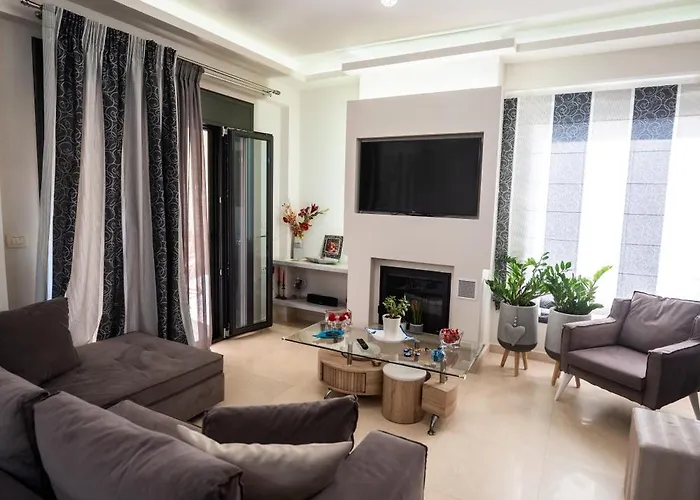 Romanza Luxury Villa Kalamákion